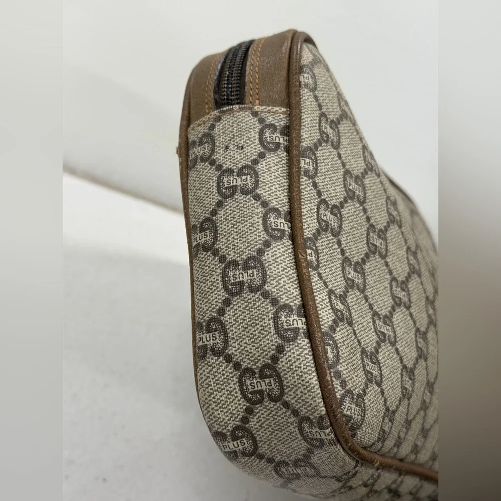 Vintage GUCCI Plus GG Clutch with Wrist Strap - Picture 8 of 14